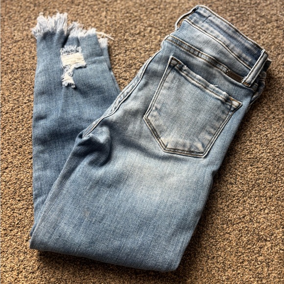 Women’s Light Blue Distressed Skinny capris - Picture 3 of 3